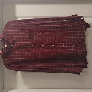 Women's plus Burgundy and white plaid shirt